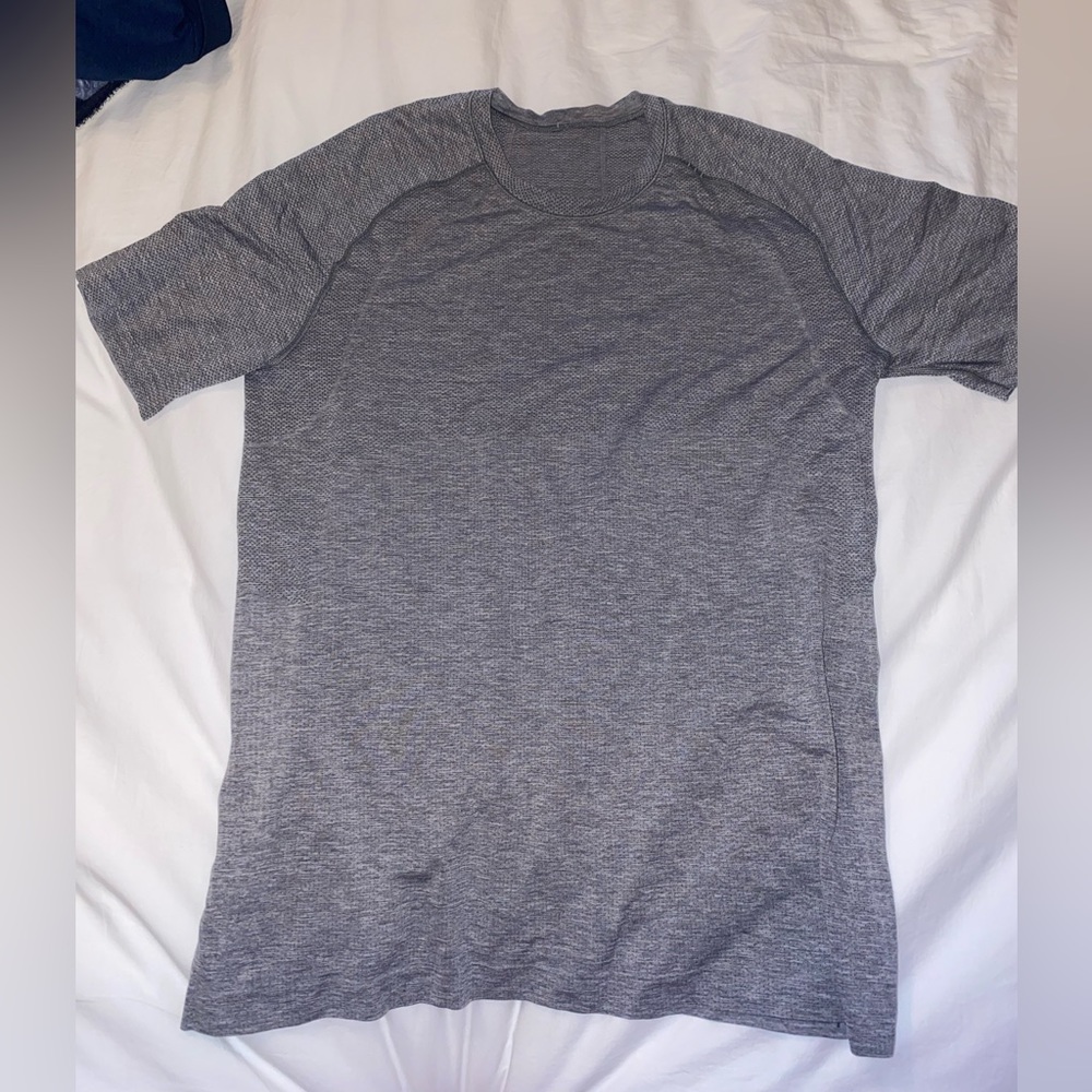 Lululemon short sleeve tee